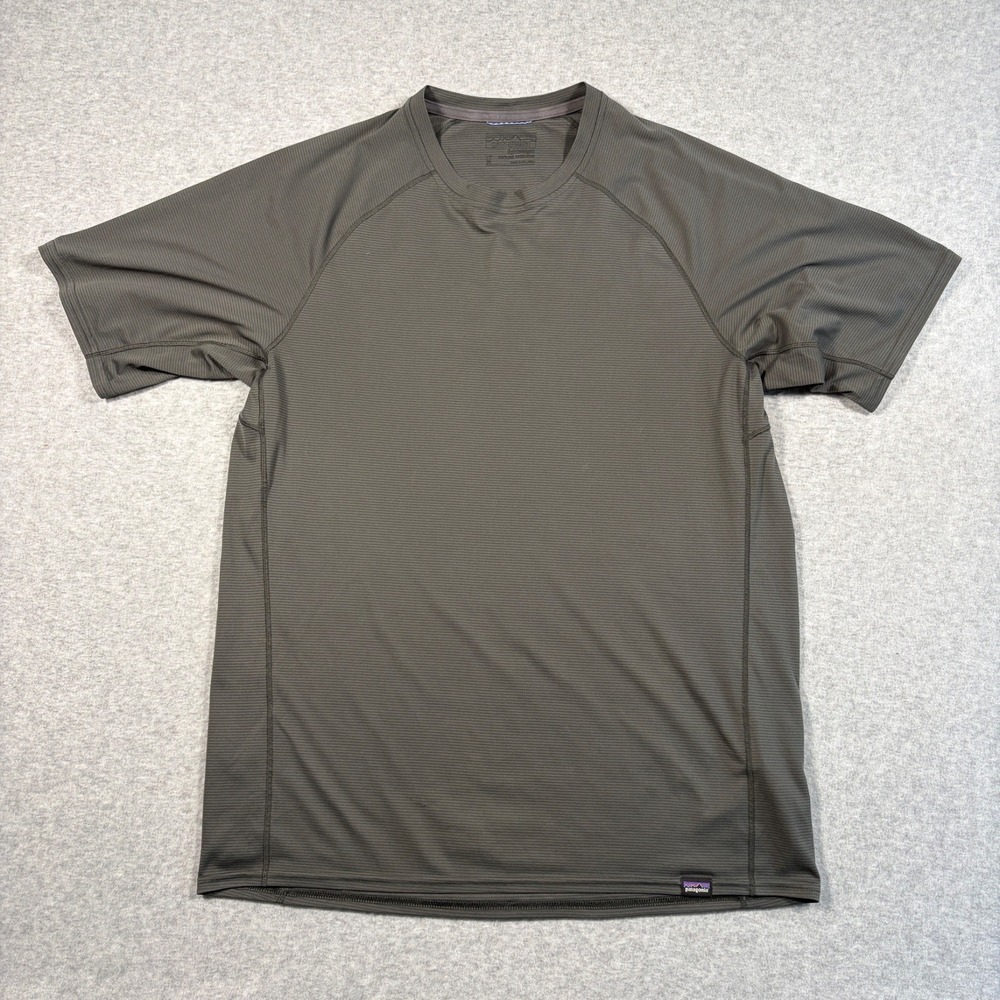 Patagonia Capilene Lightweight Baselayer Mens Medium Gray Short Sleeve Tee Shirt